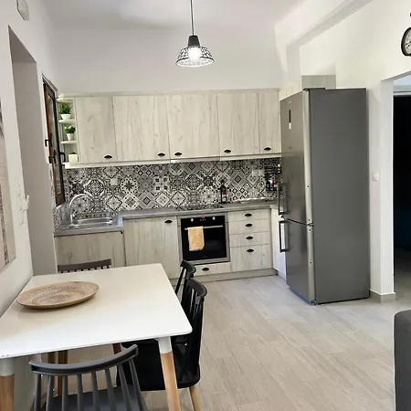 House With 60 Sqm Rooftop Terrace By The Fortezza