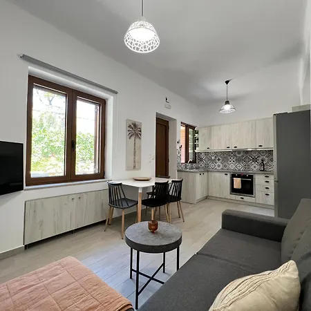 Vakantiehuis House With 60 Sqm Rooftop Terrace By The Fortezza *